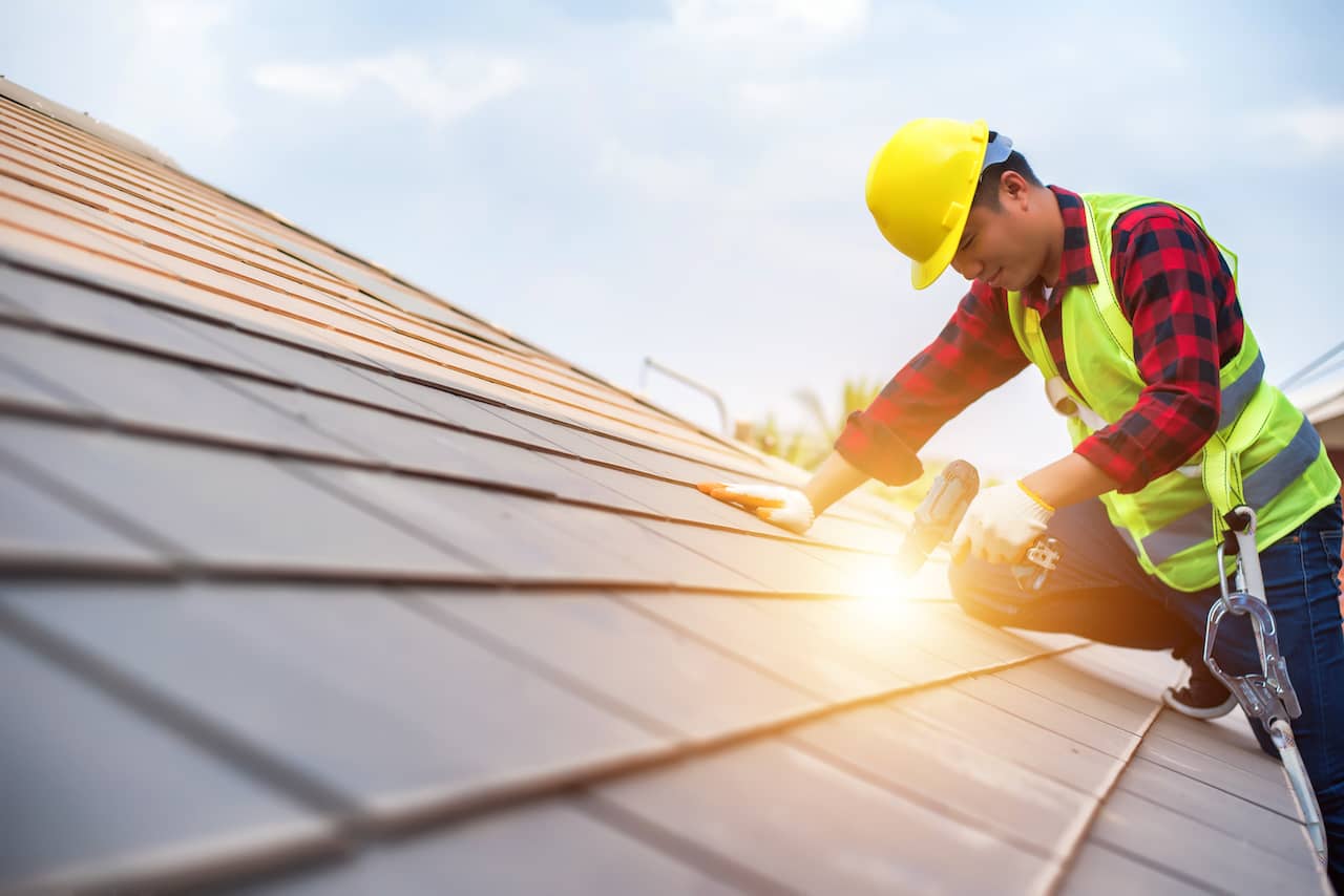 Roof Repair or Replacement: The Better Option for Florida Homeowners